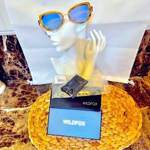 Wildfox:CHATON-Cat Eye Sunglasses-Antique Gold+Hard Heart Case+Cloth-NWT in Box